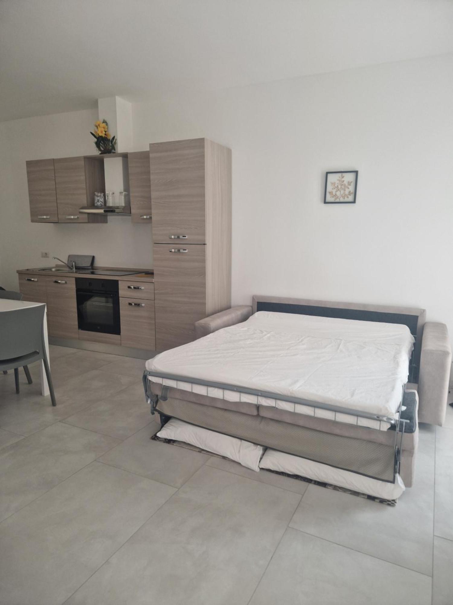 Enissa Apartment Cislago Ngoại thất bức ảnh