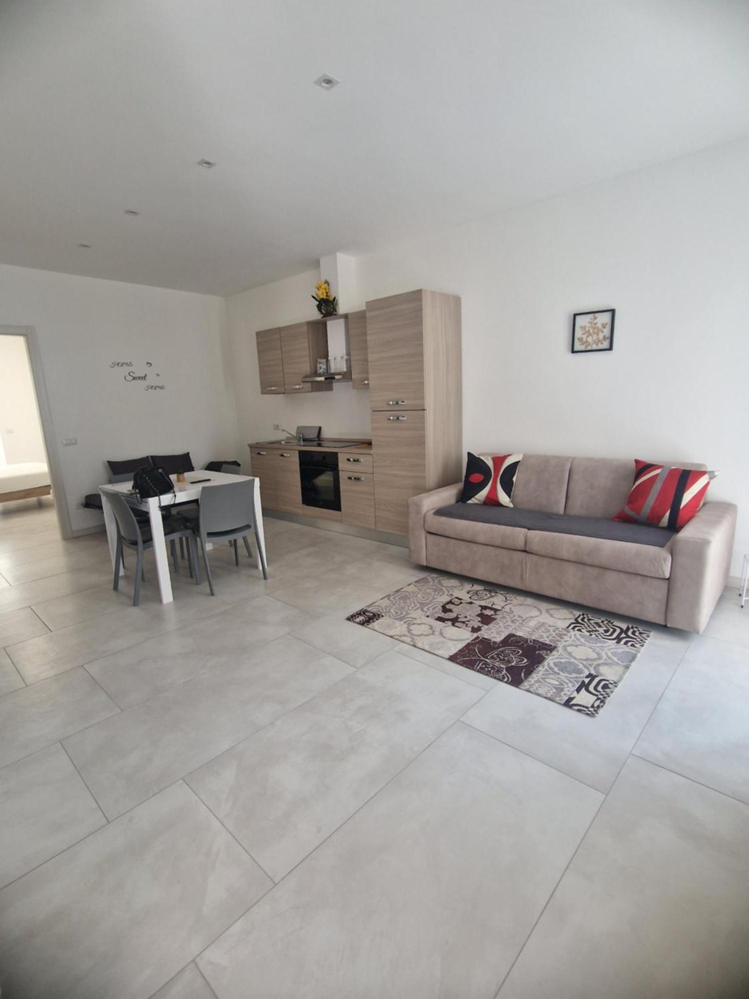 Enissa Apartment Cislago Ngoại thất bức ảnh